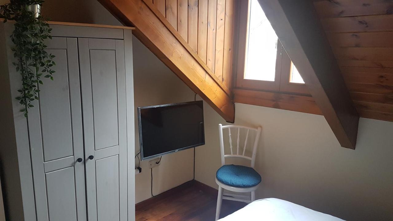 Family Attic Esterri Esterri d'Àneu Exteriör bild