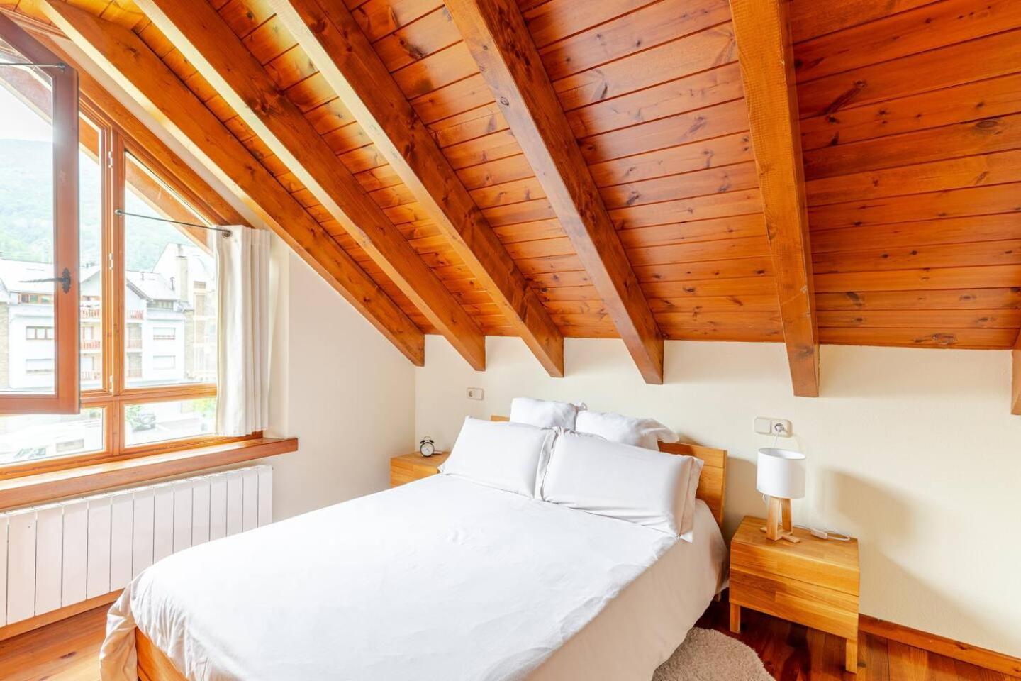 Family Attic Esterri Esterri d'Àneu Exteriör bild